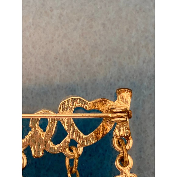 "I ❤ Snow" Bar Pin/Brooch with Charms. Holiday/Christmas/Winter. - Picture 5 of 8